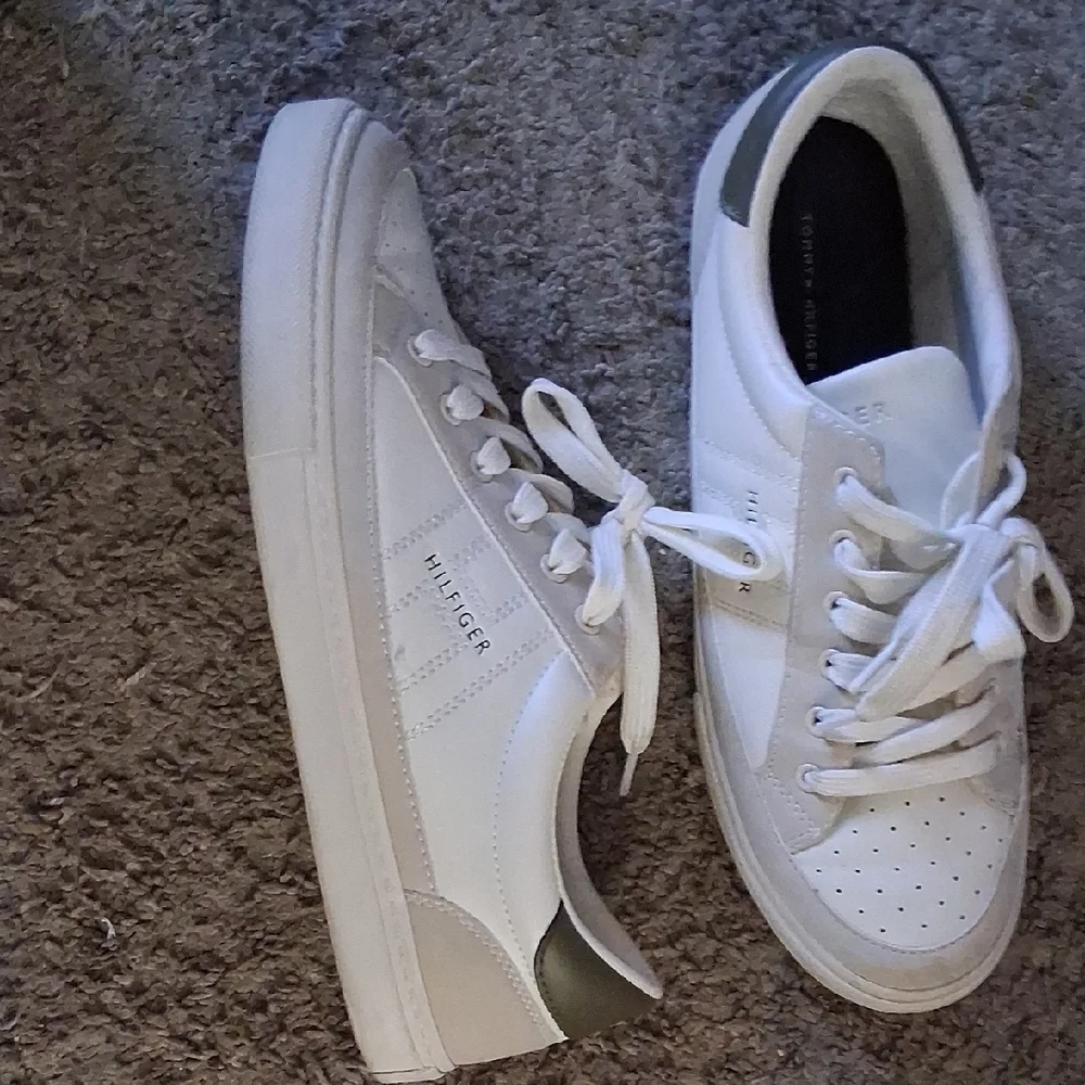 Tommy Hilfiger White and Green Sneakers - Picture 2 of 14